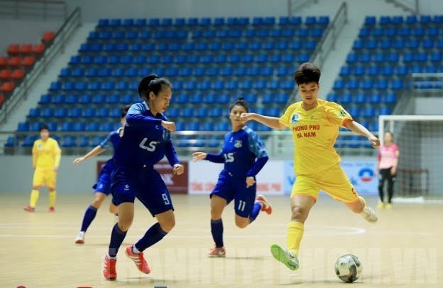 Thai Son Nam des Stadtbezirks 8 gewinnt die Futsal-Nationalmeisterschaft der Frauen 2022