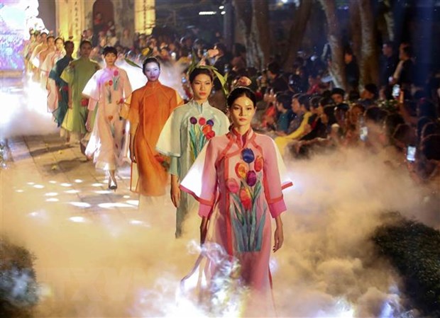 Design-Wettbewerb “Ao Dai für die Welt” – kreative Inspiration