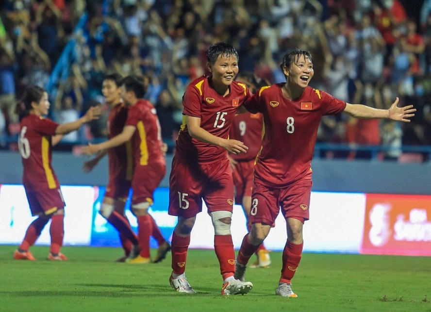 Die vietnamesische Fußballmannschaft der Frauen besiegt die Mannschaft der Philippinen mit 2:1