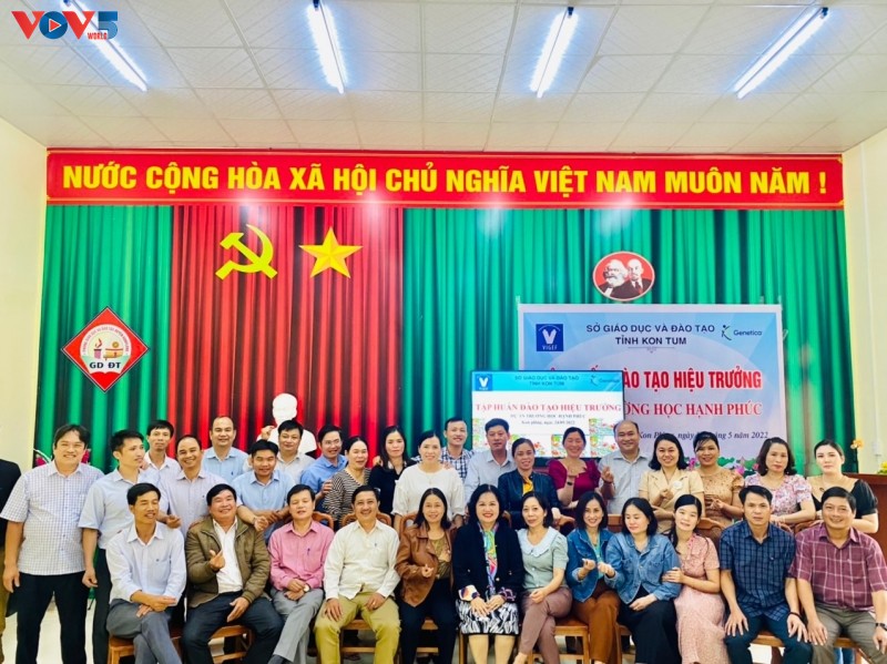 Start des Projekts „Glückliche Schulen” in Vietnam