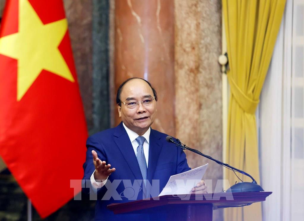 Staatspräsident Nguyen Xuan Phuc: Vietnamesische Bauunternehmer sollten Projekte in der ganzen Welt durchführen