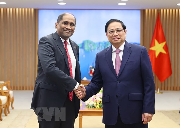 Premierminister Pham Minh Chinh empfängt Singapurs Botschafter und Exekutivdirektor der Temasek-Stiftung