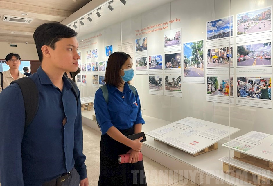 Ausstellung über den Kampf gegen Corona in Ho-Chi-Minh-Stadt