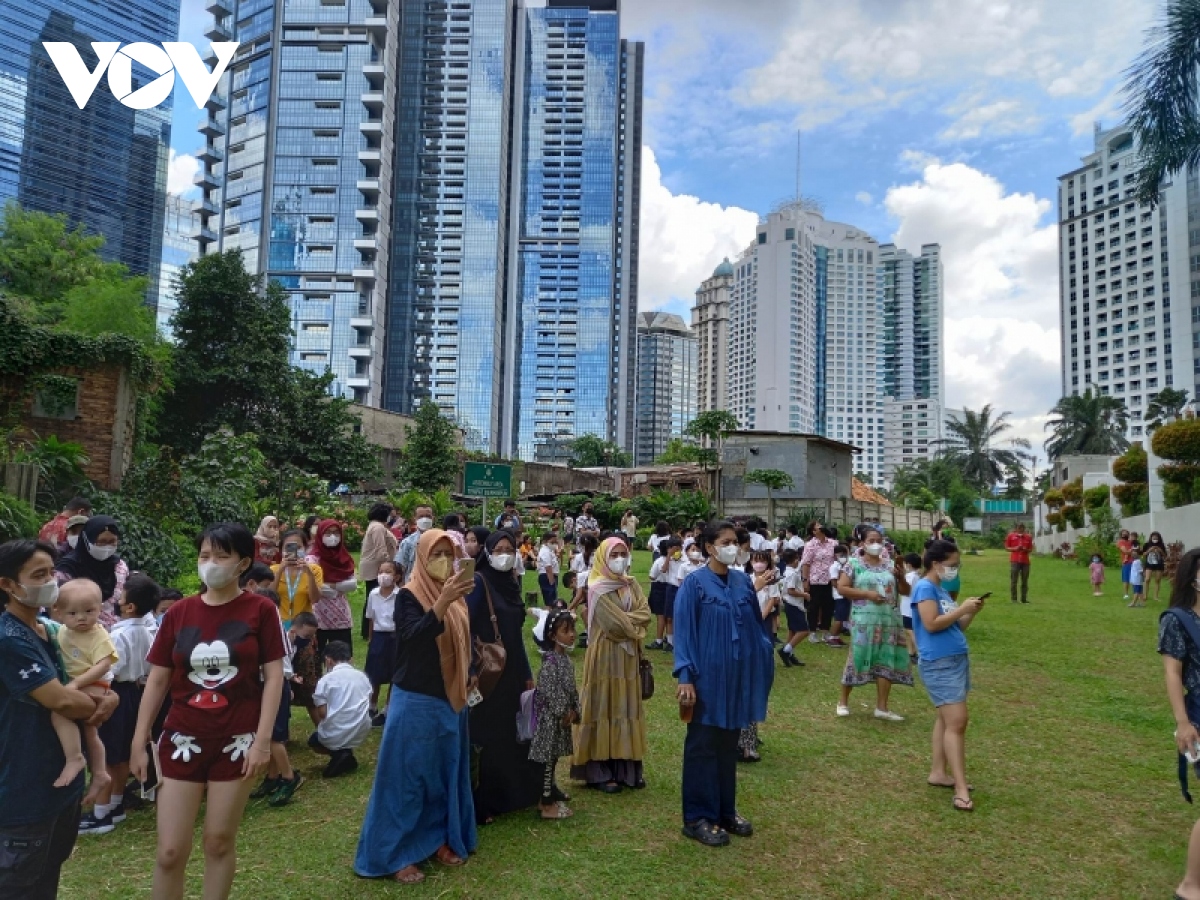 Erdbeben in Indonesien: Die Zahl der Todesopfer steigt rasant
