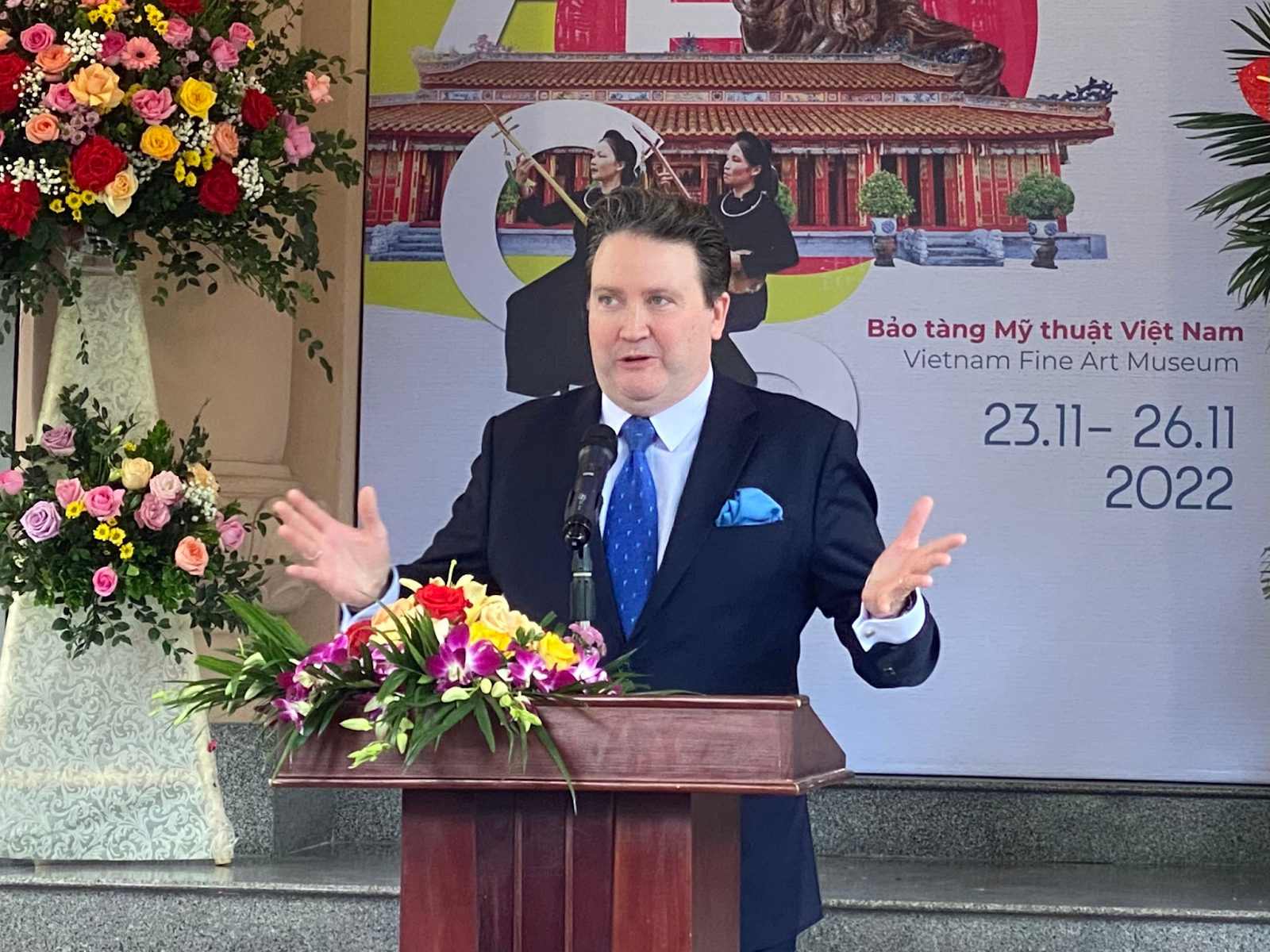 Ausstellung „Stiftung für Kulturerhaltung des US-Botschafters – Zwei Jahrzehnte Zusammenarbeit mit Vietnam“