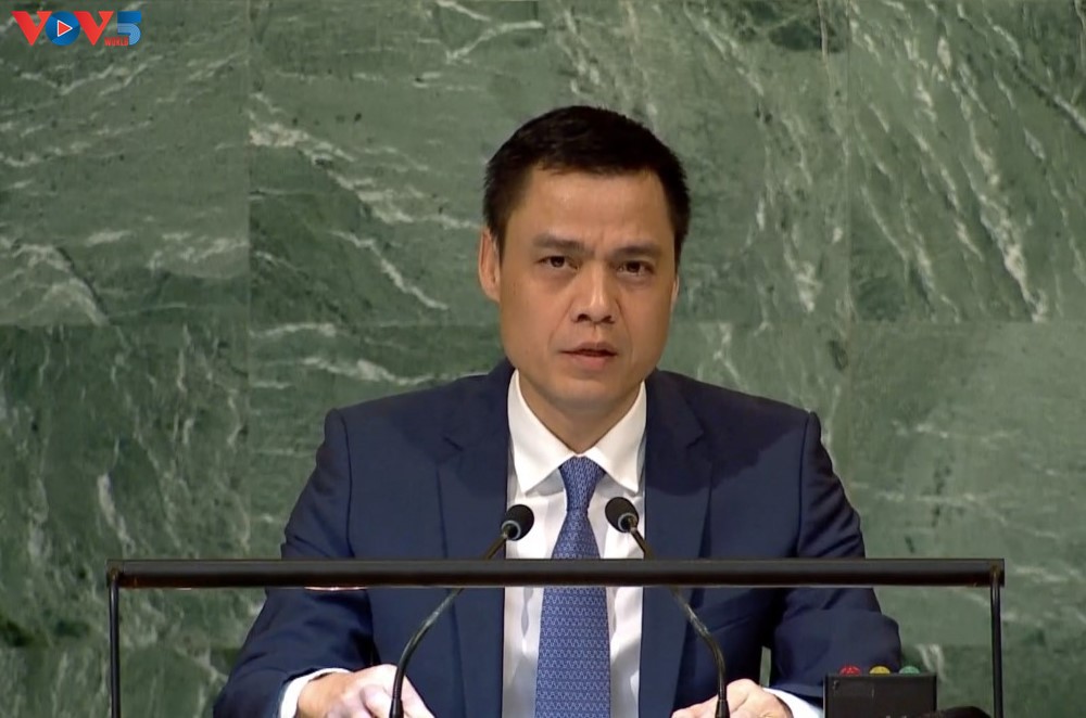 Vietnam ruft zur Verstärkung humanitärer Hilfe für Palästinenser auf