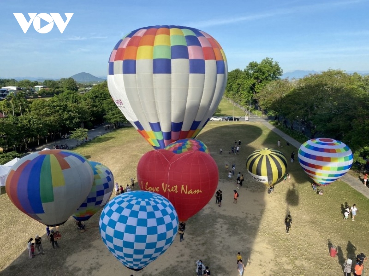 Heißluftballonfestival erstmals auf Tourismusfestival in Can Tho