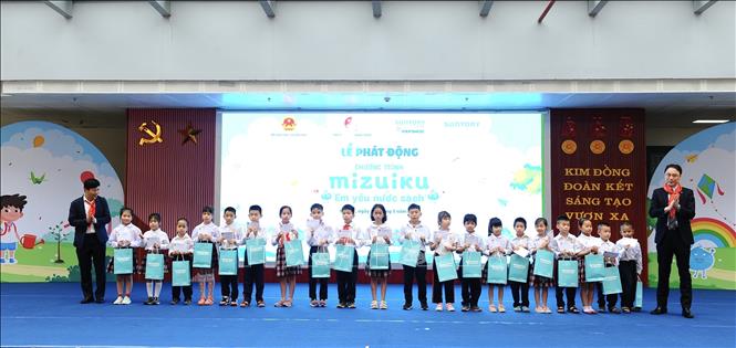 Start des Programms „Mizuiku – Ich liebe sauberes Wasser“