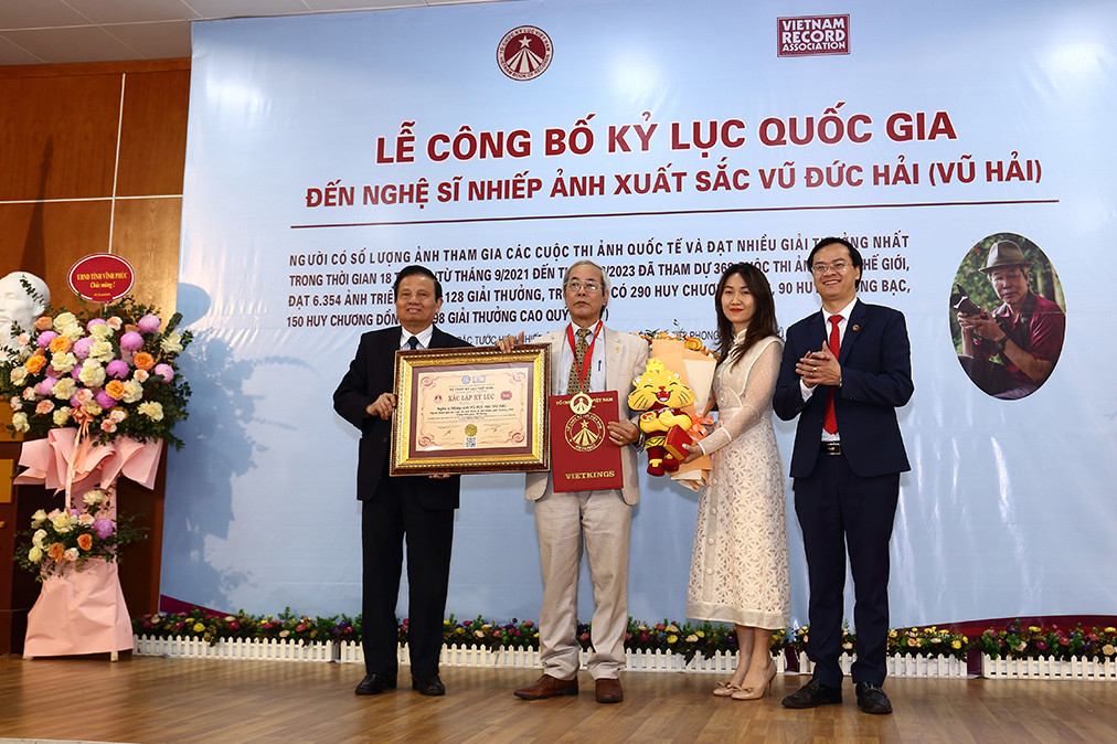 Der Fotograf Vu Hai wird mit dem Nationalen Rekord ausgezeichnet