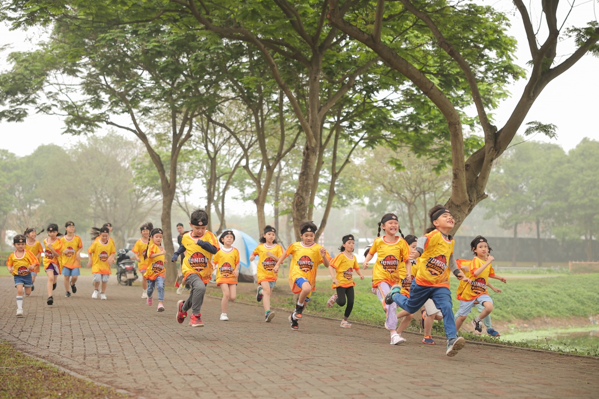 Profi-Hindernis-Lauf-Turnier für Kinder – Junior Warriors