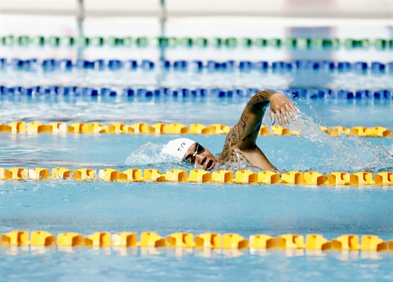 Das Schwimmenteam gewinnt zwei Goldmedaillen am ersten Tag der ASEAN Para Games 12