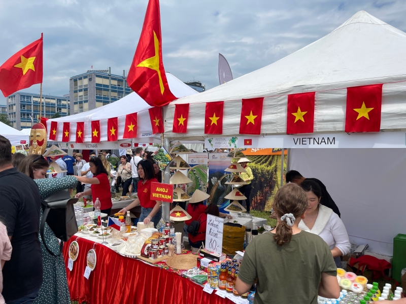 Das Image Vietnams durch das Kultur- und Küchen-Festival der Botschaften 2023 verbessern