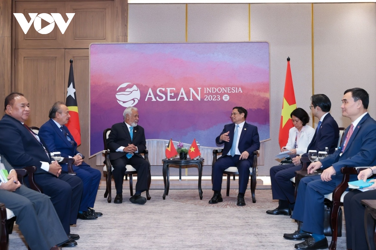 Premierminister Pham Minh Chinh trifft seinen Amtskollegen aus Timor-Leste und WEF-Vorsitzender