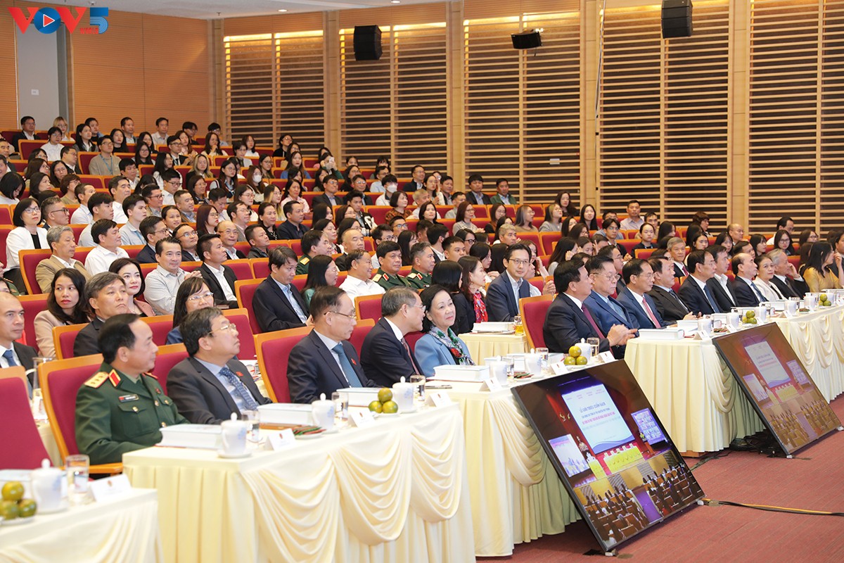 Präsentation des Buchs des KPV-Generalsekretärs Nguyen Phu Trong über die vietnamesische Diplomatie