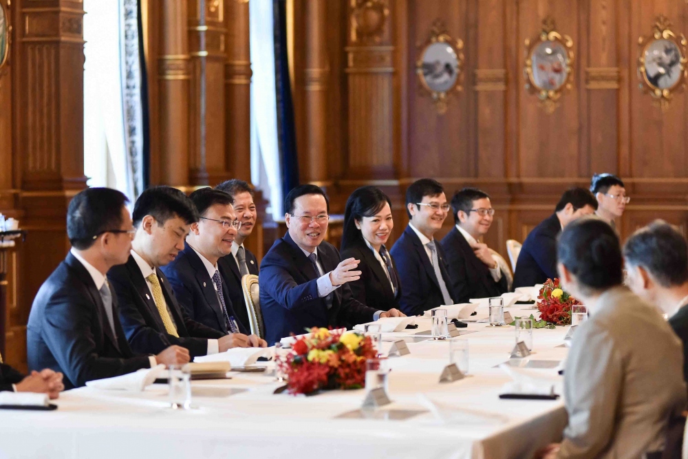 Staatspräsident Vo Van Thuong trifft Familien des Jugendaustauschprogramms Vietnam – Japan
