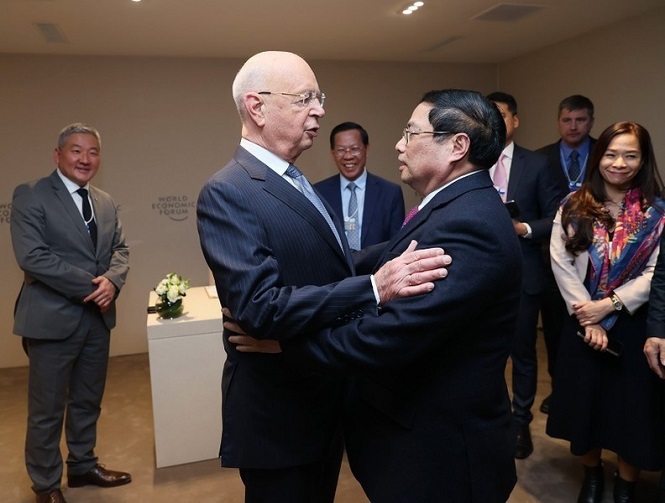 Premierminister Pham Minh Chinh trifft Staats- und Regierungschefs der Länder