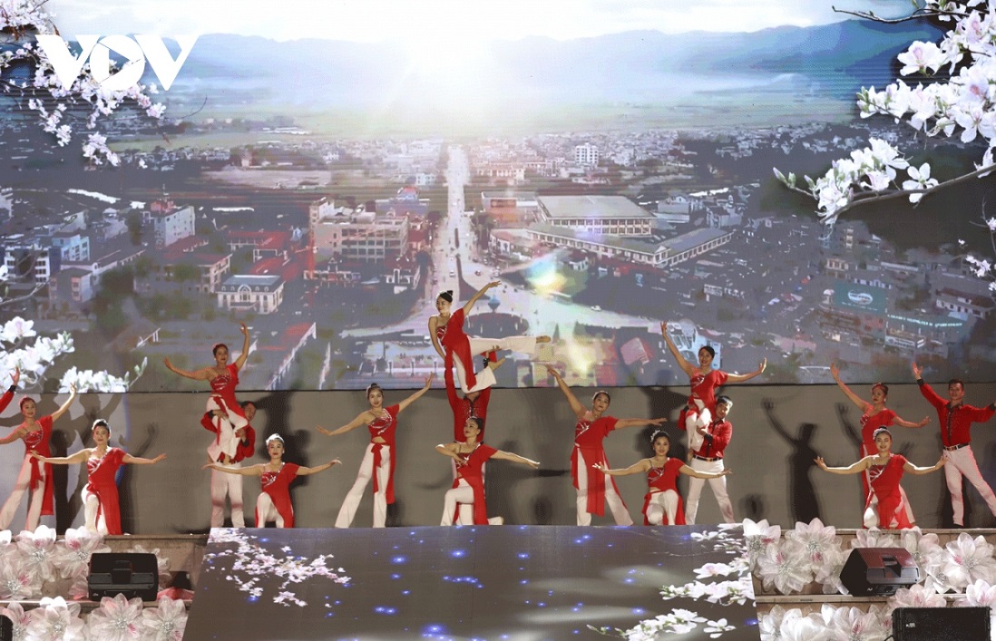 Kunstprogramm zum 70. Jahrestag des Dien Bien Phu-Sieges