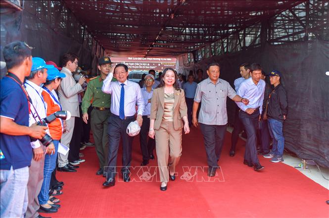 Neun Teams treten beim Formel 1-Motorbootrennen in Binh Dinh an