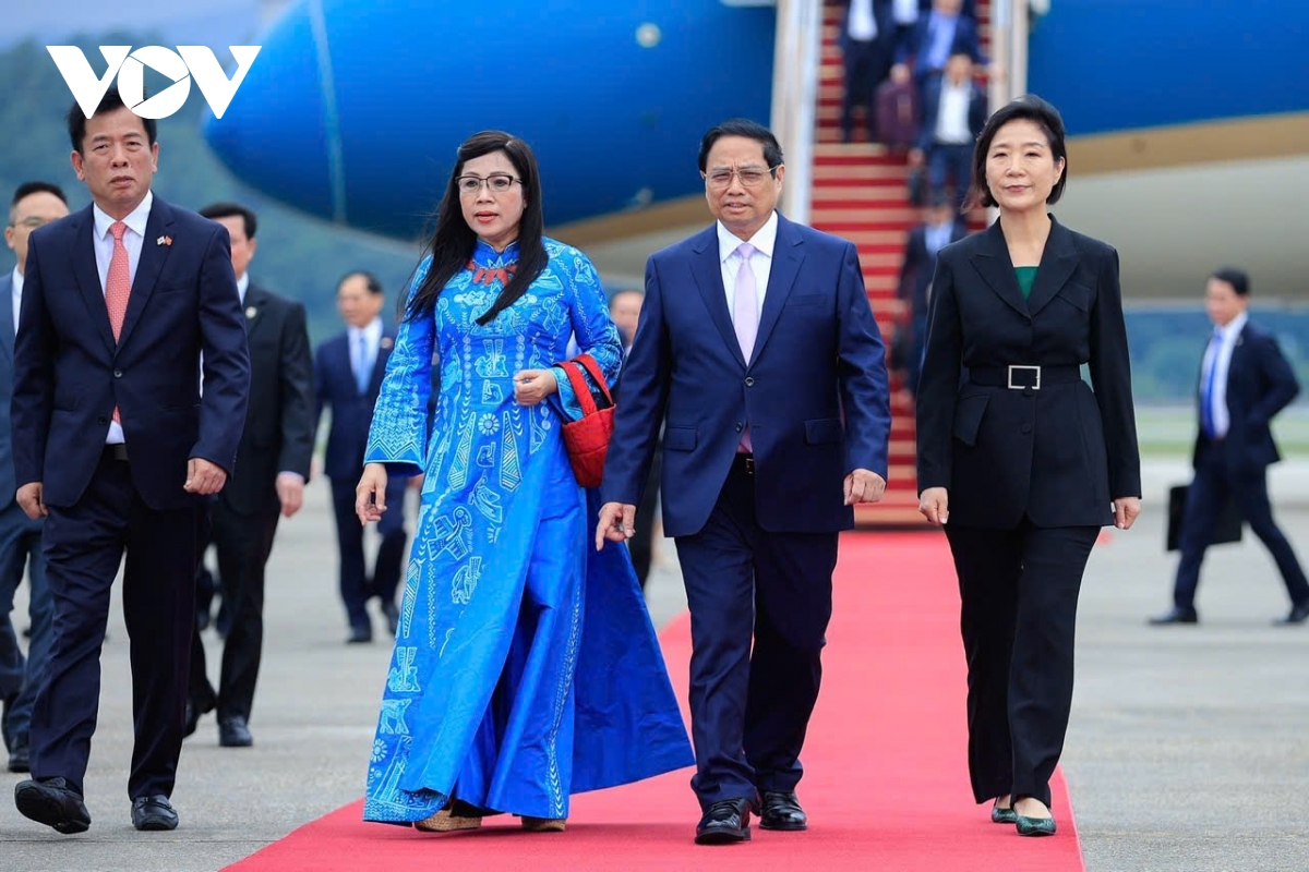 Offizielle Begrüßungszeremonie für Premierminister Pham Minh Chinh und seine Gattin in Südkorea