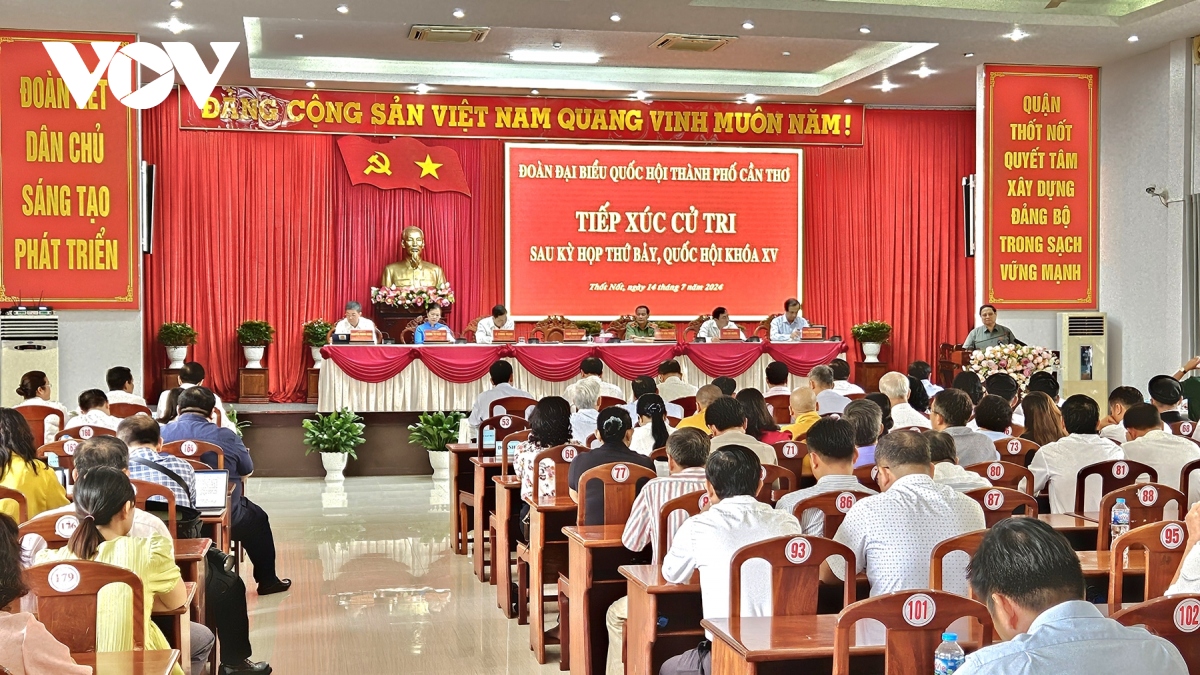 Premierminister Pham Minh Chinh trifft Wähler in der Stadt Can Tho