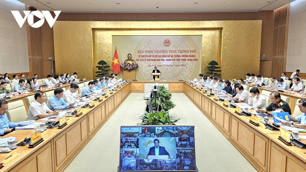 Premierminister Pham Minh Chinh betonte Maßnahmen zur Förderung der digitalen Transformation