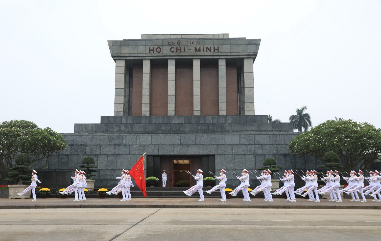 Das Ho-Chi-Minh-Mausoleum ist ein leuchtendes Symbol für Generationen der Vietnamesen