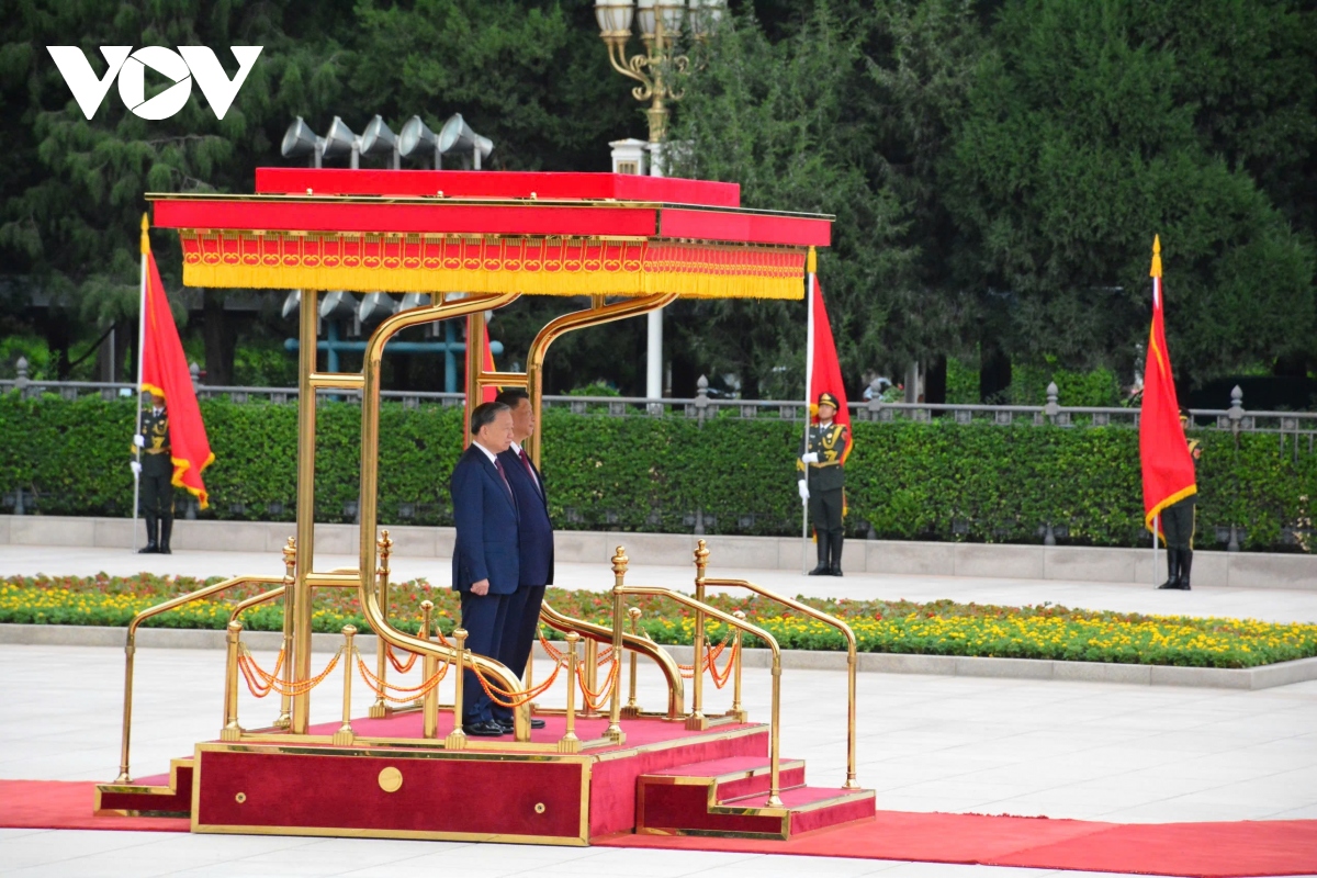 Offizielle Empfangszeremonie für KPV-Generalsekretärs und Staatspräsident To Lam in China