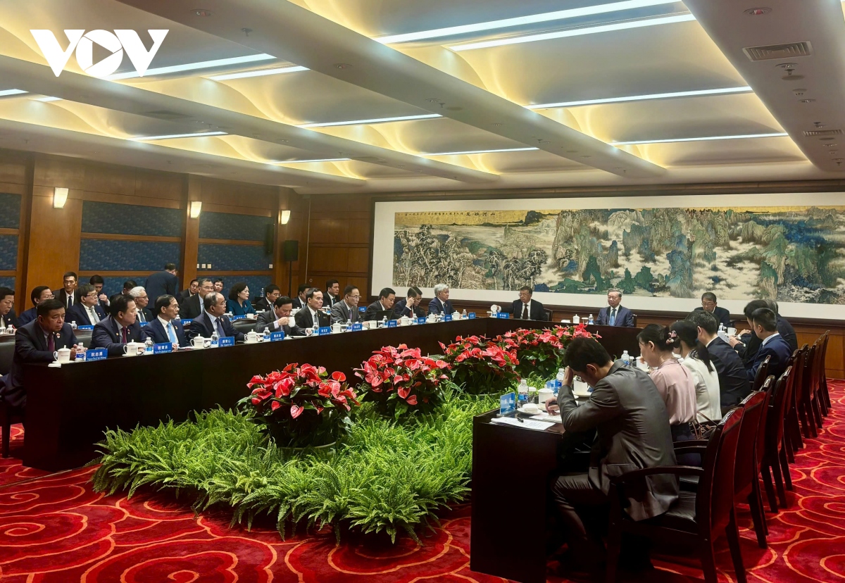 KPV-Generalsekretär und Staatspräsident To Lam besucht die Zentrale Parteihochschule der KP Chinas
