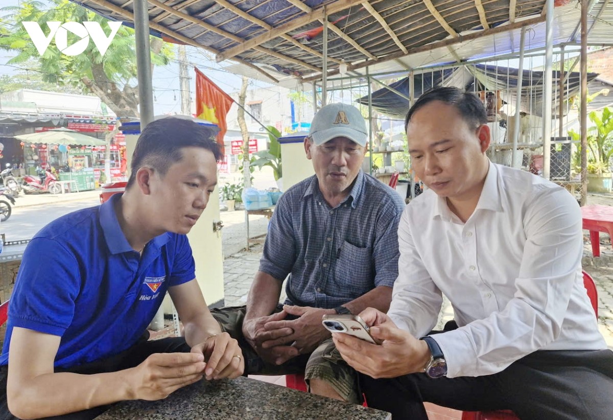 Jugendliche in Da Nang verbreiten die Bewegung „Digitale Volksbildung“