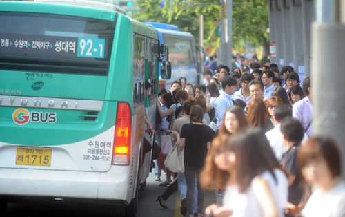 구글지도의 새로운 기능, 사용자들 혼잡한 버스를 피할 수 있게