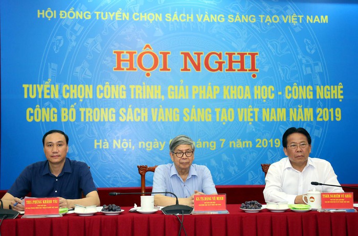 74개의 모범 프로젝트 및 솔루션이 2019년  발명 골드북에 들어가