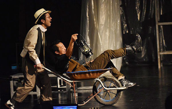 베트남 청춘 극장과 일본 ‘벽 없는 극장’ (Theatre Centre Without Walls)의 합작품,  연극 ‘바냐 아저씨’
