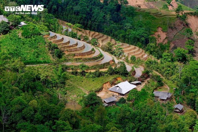 라오까이성의 물 대는 시기, 경이로운 아름다움