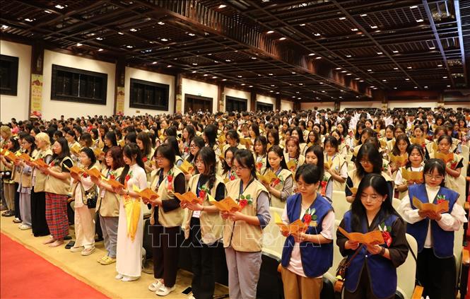 2025년 ‘부모 은혜에 감사하는 백중날 - 독립 80주년’ 법회에 수천 명 운집