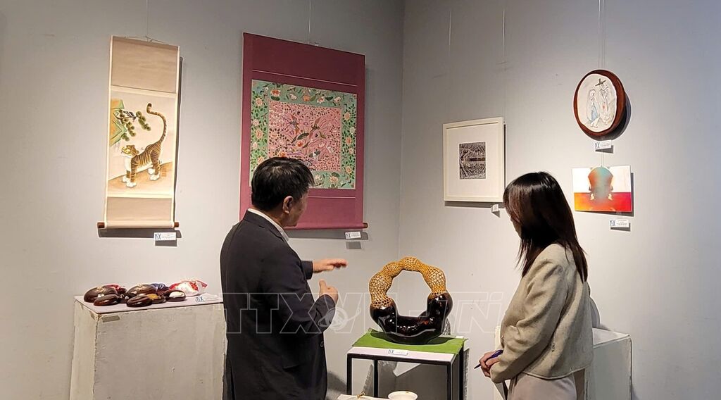 베트남과 한국, ‘사랑과 우정’ 전시회 공동 전시회 개최