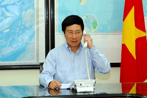 TQ đặt giàn khoan gần Lý Sơn: Phó Thủ tướng Phạm Bình Minh điện đàm với đại diện Chính phủ Trung Quốc