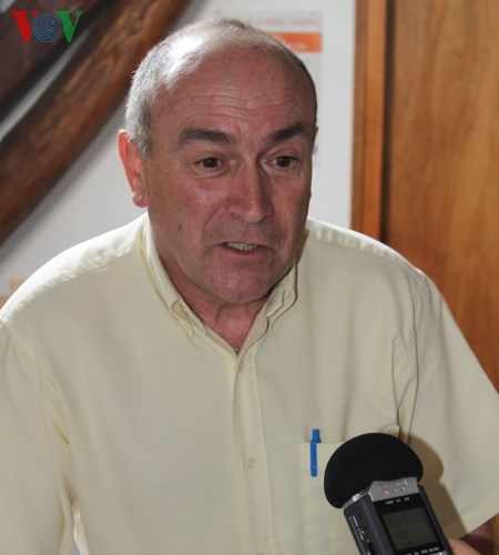 nhung nguoi phap dam me nghe dai tieng noi viet nam hinh 2