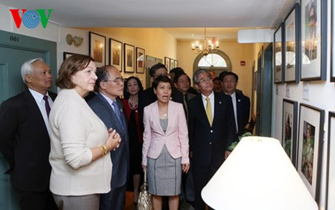 chu tich quoc hoi gap lanh dao thuong vien, ha vien massachussett- my hinh 2