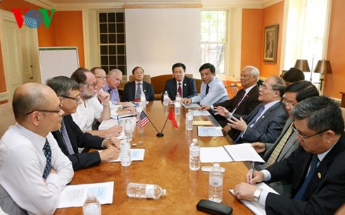 chu tich quoc hoi gap lanh dao thuong vien, ha vien massachussett- my hinh 3