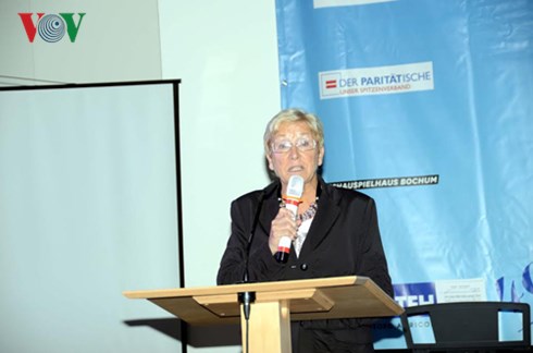 cong dong nguoi viet to chuc ky niem 40 nam quan he viet – duc hinh 1