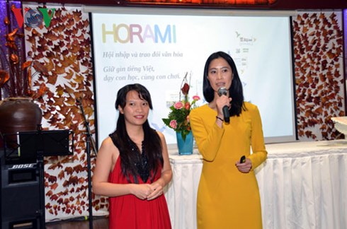 nxb horami phat hanh tu dien viet – duc bang tranh dau tien hinh 0