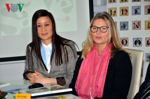 gioi thieu sach giao khoa tieng viet bien soan tai duc hinh 2