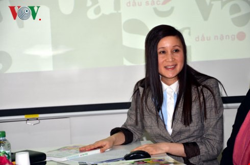 gioi thieu sach giao khoa tieng viet bien soan tai duc hinh 1