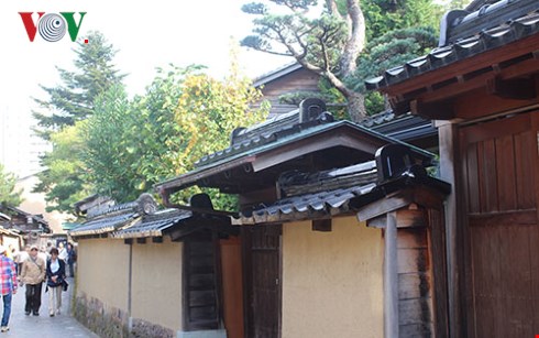 kanazawa- ve dep hoa quyen cua truyen thong va hien dai nhat ban hinh 4