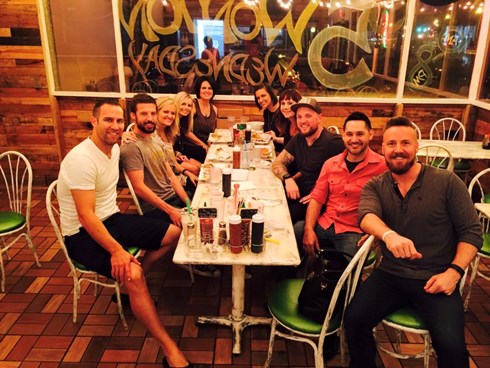 chuyen mot ba me don than goc viet dam me nau an tren dat my hinh 1