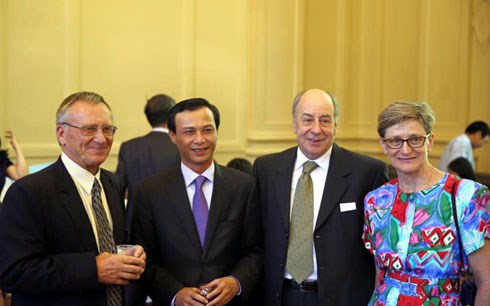 tet cong dong am ap tai canberra hinh 3