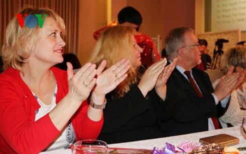 tung bung da hoi ky niem ngay quoc te phu nu 8/3 tai sec hinh 4