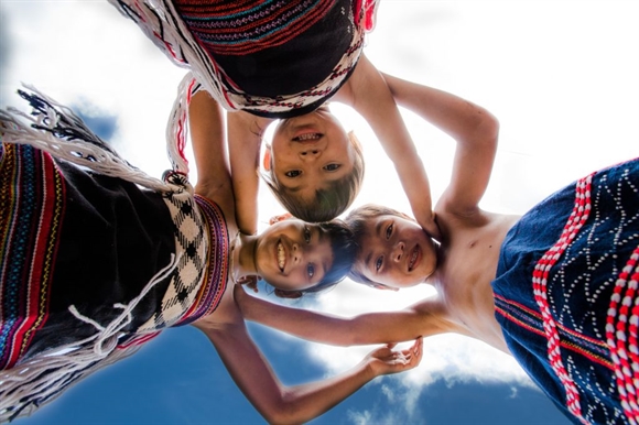 10 buc anh ve su da dang van hoa tai Viet Nam cua nhiep anh gia Phap