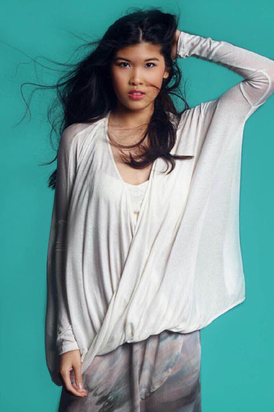 nguoi mau my goc viet thi hoa hau de kiem tien tang tre mo coi hinh 0