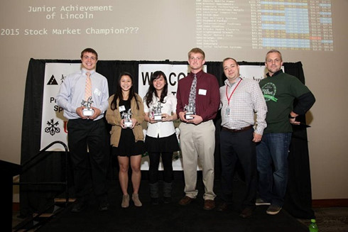 nu sinh tuoi 18 chinh phuc hoc bong 6 truong dh my hinh 1